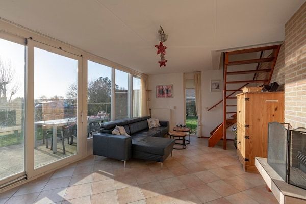 Woonkamer - Callantsogervaart 3-8 huis vlakbij het strand in Julianadorp aan Zee (2)