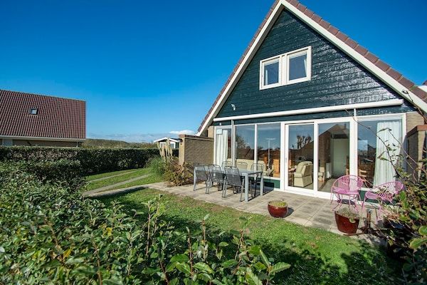 Buitenkant - Callantsogervaart 3-8 huis vlakbij het strand in Julianadorp aan Zee (1)