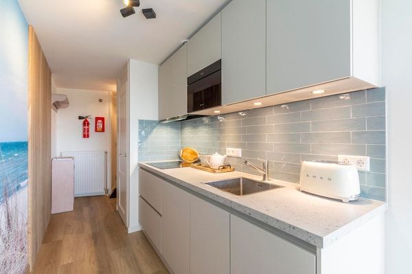 Keuken - Wijde Blick301 appartement alleen voor volwassenen in Callantsoog (5)