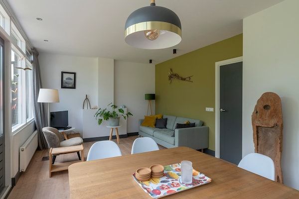 Woonkamer - De Zeester 4-persoons vakantiehuis in de Koog in Callantsoog (3)