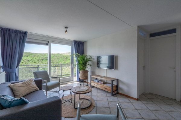 Woonkamer - Wijde Blick 310 appartement vlakbij het strand in Callantsoog (5)