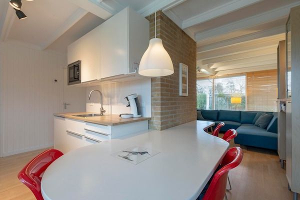Eetkamer - Wildrijk 83 vakantiehuis bij het strand in Sint Maartenszee (5)