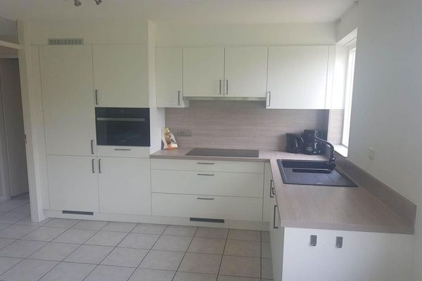 Keuken - Kustbungalow met tuin in Breskens (3)