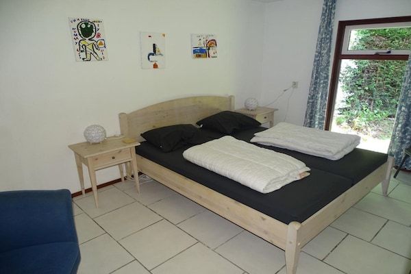 Slaapkamer - Gezins- en huisdiervriendelijke ontsnapping in Breskens (4)