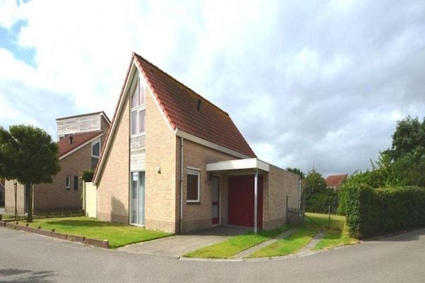Buitenkant - Bungalow in Breskens bij het Strand in Breskens (1)
