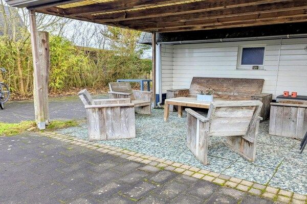 Terras - Zonovergoten vakantiehuis aan zee in Breskens (5)