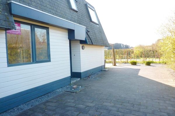 Buitenkant - Zonovergoten vakantiehuis aan zee in Breskens (1)