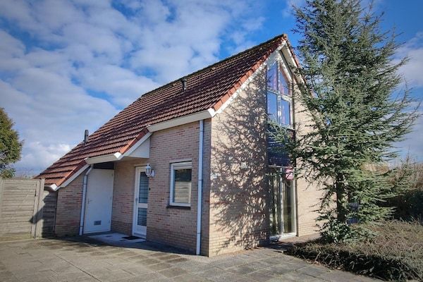 Buitenkant - Huis in Breskens bij het Strand in Breskens (1)