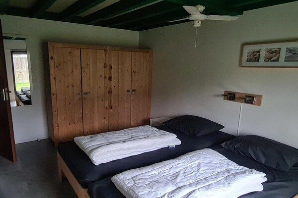 Slaapkamer - Huis in Breskens bij stranden in Breskens (4)