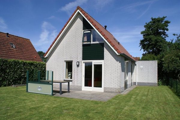 Buitenkant - Huis in Breskens bij stranden in Breskens (1)