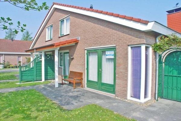 Buitenkant - Vakantiehuis Breskens bij Strand & Vuurtoren in Breskens (5)