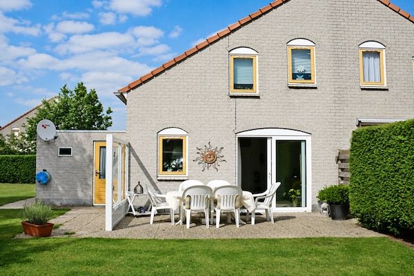 Terras - Bungalow in Breskens bij het Strand in Breskens (1)