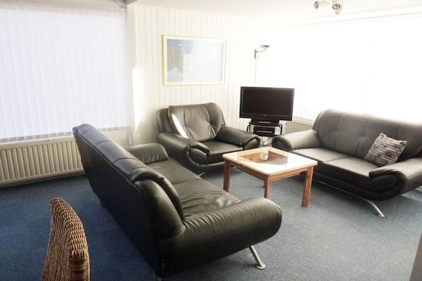 Woonkamer - Vakantiehuis in Breskens bij het strand in Breskens (2)