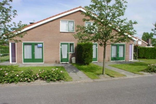 Buitenkant - Vakantiehuis in Schoneveld met Tuin in Breskens (5)