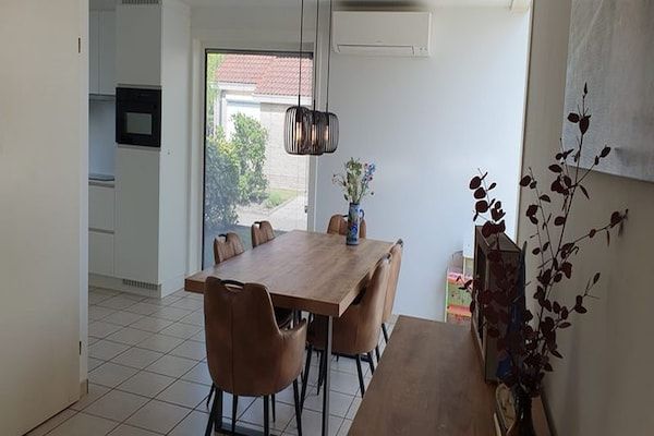 Eetkamer - Milieuvriendelijk vakantiehuis in Breskens (3)