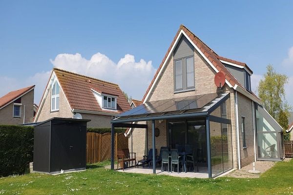 Buitenkant - Milieuvriendelijk vakantiehuis in Breskens (1)