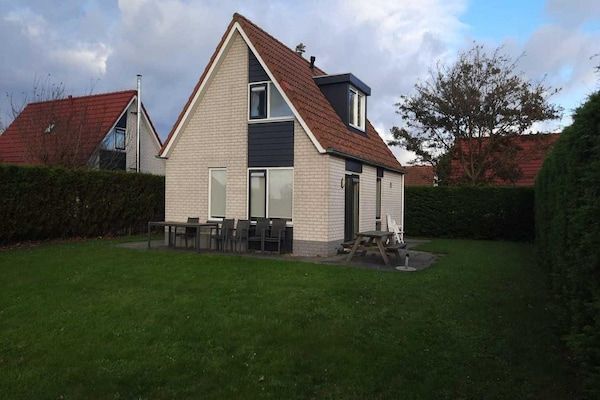 Buitenkant - Vrijstaand huis in Breskens bij de kust in Breskens (1)