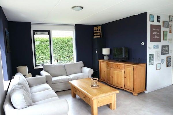 Woonkamer - Vakantiehuis nabij Waterdunen voor 6 personen in Breskens (2)
