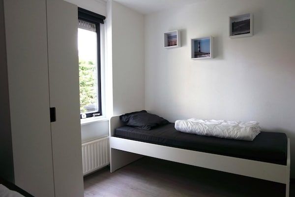 Slaapkamer - Vakantiehuis nabij Waterdunen voor 6 personen in Breskens (4)