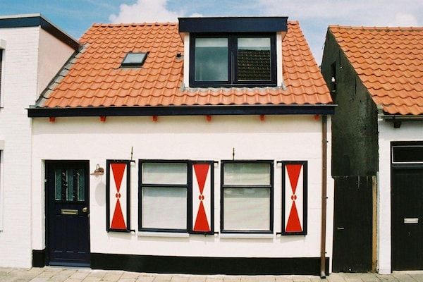 Buitenkant - Historisch huisje met tuin in Breskens (1)