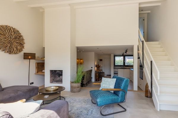 Woonkamer - Vakantiehuis Nieuwvliet bij Strand & Duinen in Nieuwvliet-Bad (3)