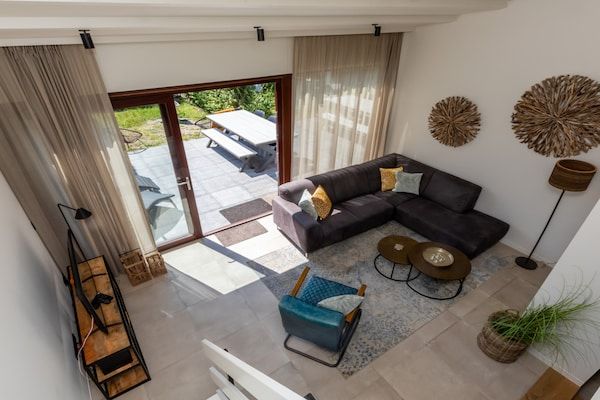 Woonkamer - Vakantiehuis Nieuwvliet bij Strand & Duinen in Nieuwvliet-Bad (4)