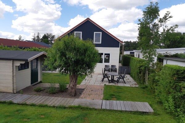 Untagged - Waterlelie Vakantiepark De Groote Vliet in Wervershoof (2)