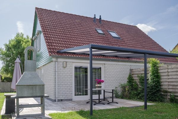 Buitenkant - Zonnig tuinverblijf vlakbij zee in Wemeldinge (1)