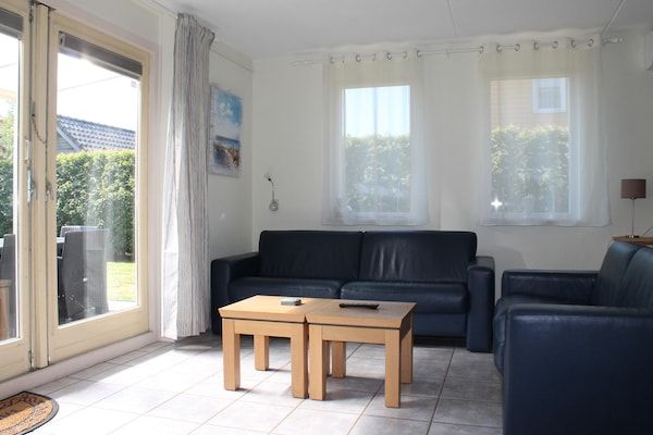 Woonkamer - Charmante Zeeuwse basis in Wemeldinge (4)