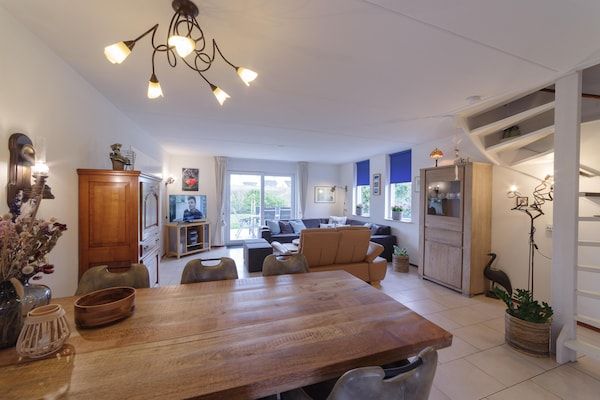 Eetkamer - Vakantiehuis in Zeeland met tuin in Wemeldinge (3)