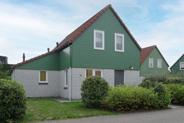 Buitenkant - Vakantiehuis in Wemeldinge bij de Zee in Wemeldinge (1)