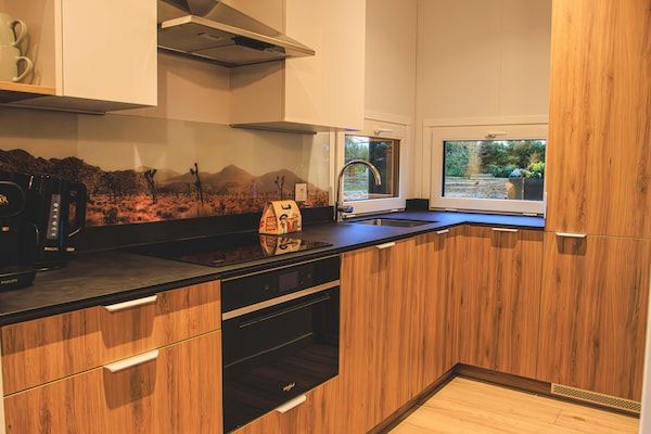 Keuken - Modern vakantiehuis met terras in Slagharen (3)