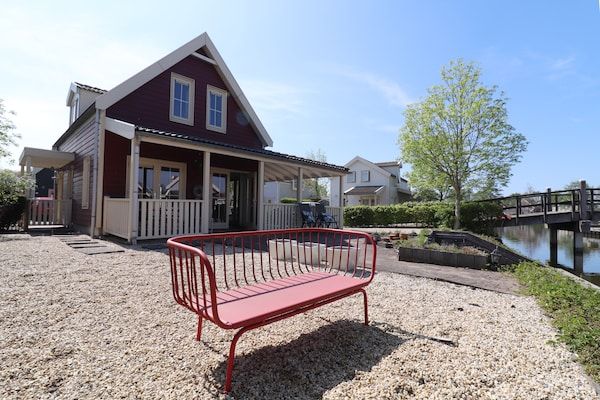 Buitenkant - Bungalow in Zuytland Buiten met visplatform in Simonshaven (1)