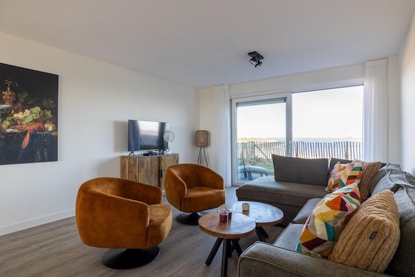 Woonkamer - Appartement Sint-Annaland bij Jachthaven in Sint-Annaland (1)