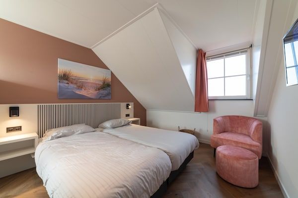 Slaapkamer - Vakantiehuis in Colijnsplaat bij Oosterschelde in Colijnsplaat (5)