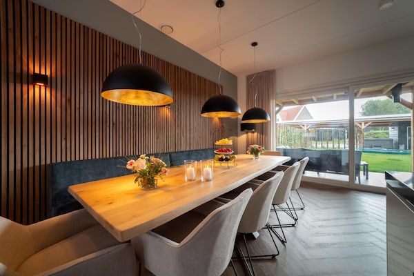 Eetkamer - Vakantiehuis in Colijnsplaat bij Oosterschelde in Colijnsplaat (3)
