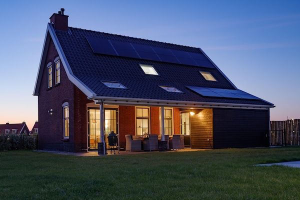 Buitenkant - Villa bij Oosterschelde met Game Room in Colijnsplaat (1)