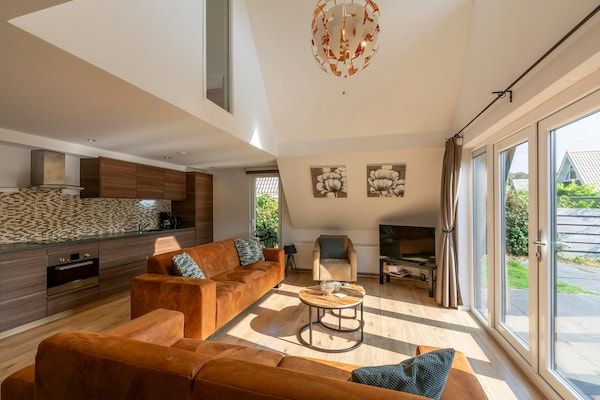 Woonkamer - Vakantiehuis Groote Keeten bij stranden in Groote Keeten (2)