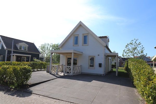 Buitenkant - Bungalow in Zuid-Holland aan het Water in Simonshaven (3)