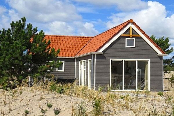 Untagged - Duinhuis Ameland 1 in Ballum (1)