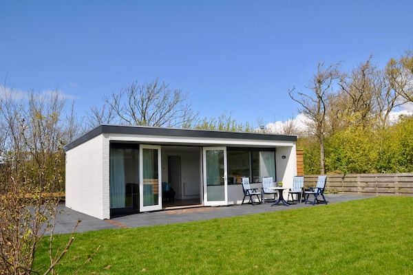 Buitenkant - Bungalow in Callantsoog bij Zandstranden in Callantsoog (1)