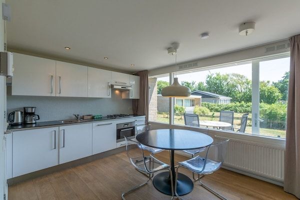 Keuken - Garnekuul 73 huis voor 4 gasten in Callanstoog in Callantsoog (3)