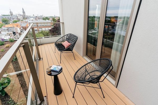 Terras - Ruim appartement in Den Haag met uitzicht in Den Haag (5)