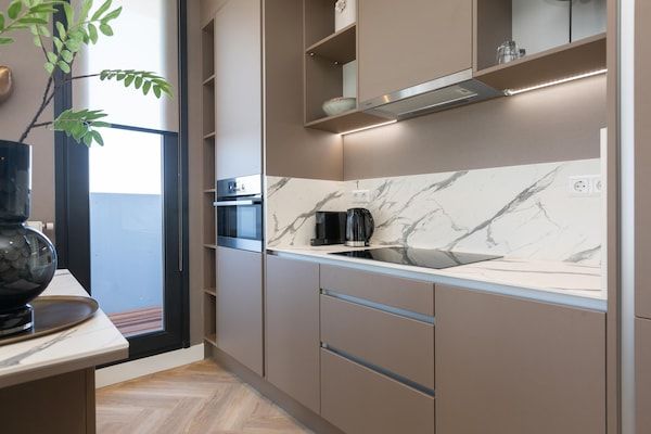 Keuken - Stijlvol penthouse met 2 slaapkamers. in Den Haag (4)