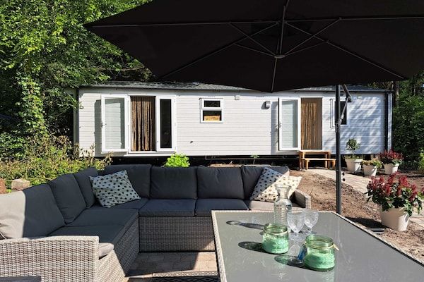 Buitenkant - Nieuw Vakantiehuis in Hattemerbroek met smart TV in Hattemerbroek (5)