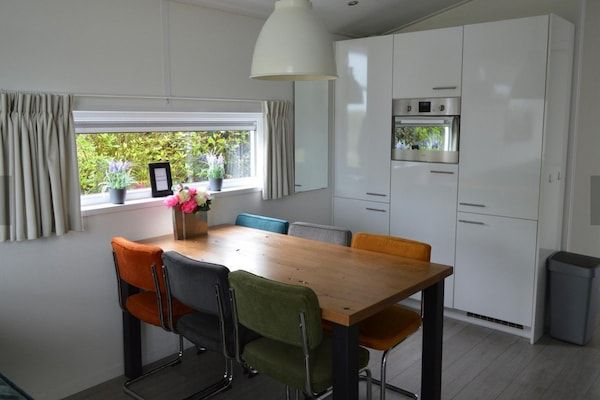 Eetkamer - Vakantiehuis bij Bemelerberg Natuurgebied in Bemelen (3)