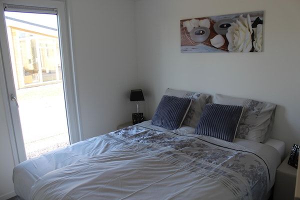 Slaapkamer - Vakantiehuis Bemelen bij natuurgebied in Bemelen (4)