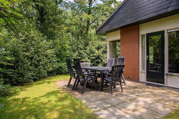 Buitenkant - Bungalow in Nederland met COPD-vriendelijke stijl in Putten (1)