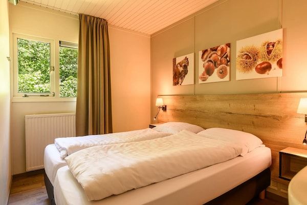 Slaapkamer - Bungalow in Nederland met COPD-vriendelijke stijl in Putten (3)