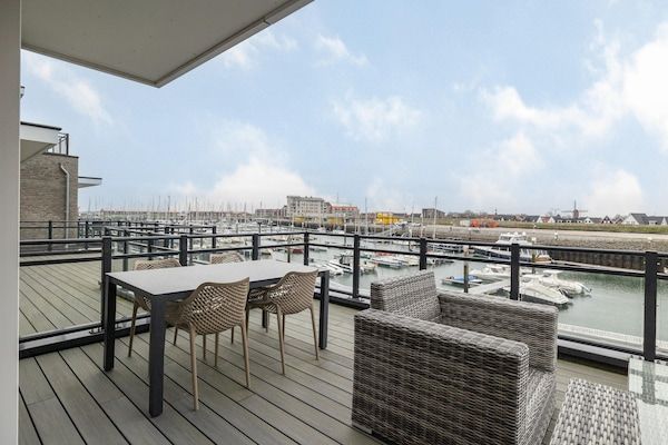 Terras - Appartement in Zeeland bij Oosterschelde in Sint-Annaland (5)